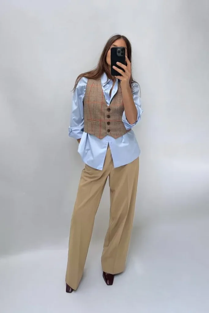 Colete Alfaiataria com Camisa Azul Lisa