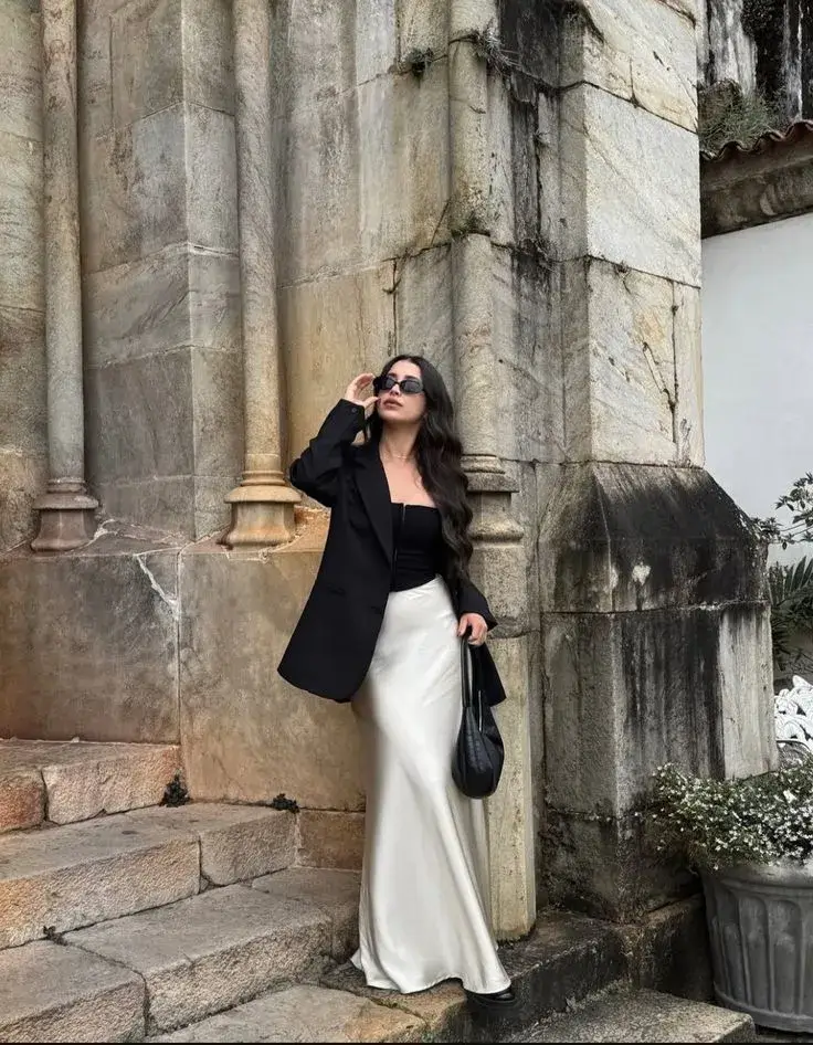 Saia Longa de Cetim com Blazer