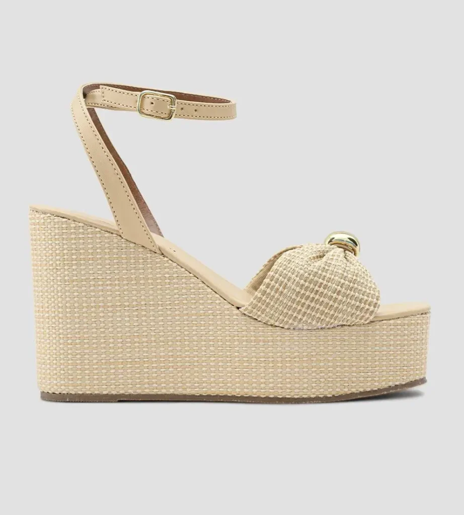 Sandália Anabela Ráfia