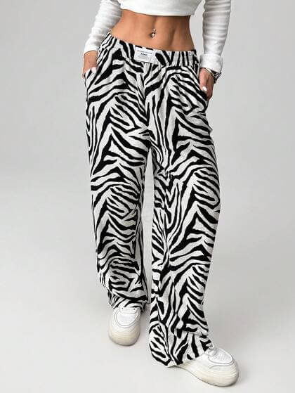 calça zebra camisa branca
