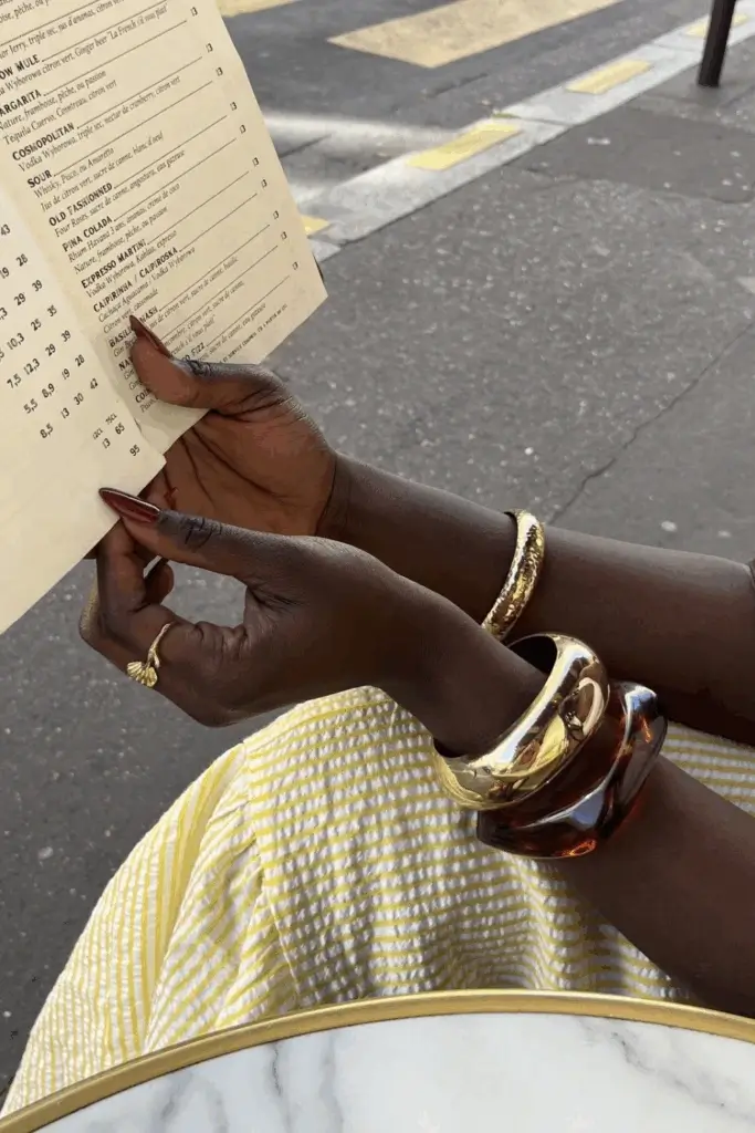Braceletes Metálicos e Resina