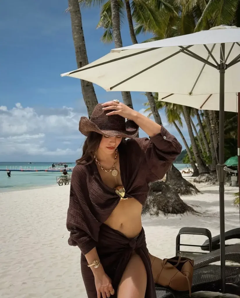 Chapéu Cowboy Palha Marrom com Acessórios