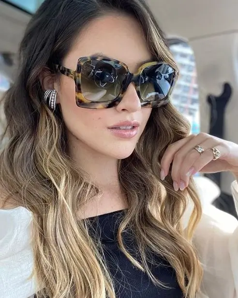 Oculos Gigante cabelos volume