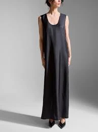 Vestido Reto Preto Seda