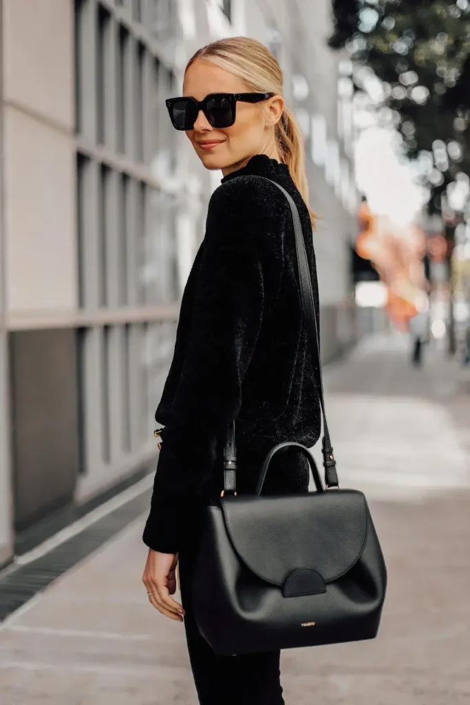 Bolsa Média Preta Look