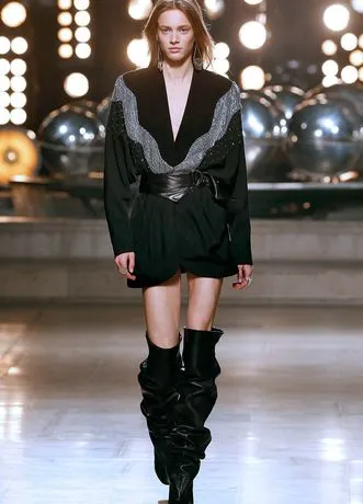 Bota Slouchy Preta Gigante - Passarela 2019