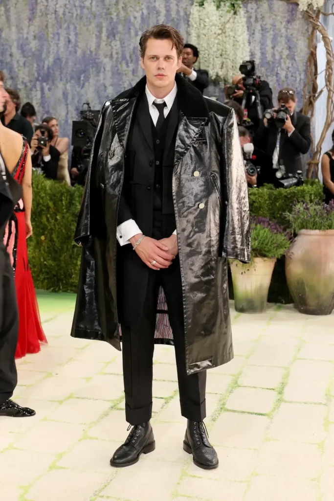 bill-skarsgard de Thom Browne - Met Gala 2026