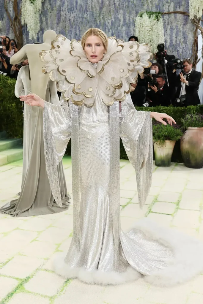 dree-hemingway de Valentino Met Gala 2026