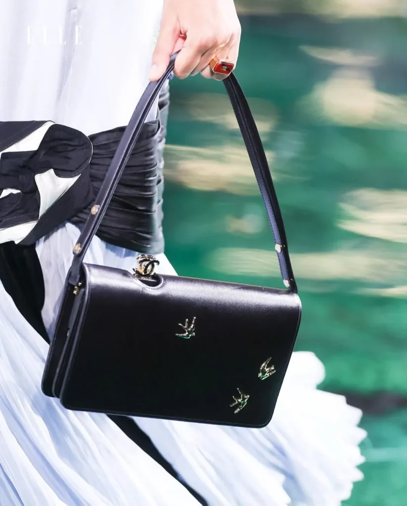 Bolsa Chanel Preta Pássaros
